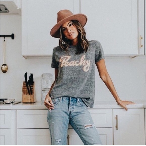 BLANK PAIGE Tops - BLANK PAIGE Peachy Graphic Tee